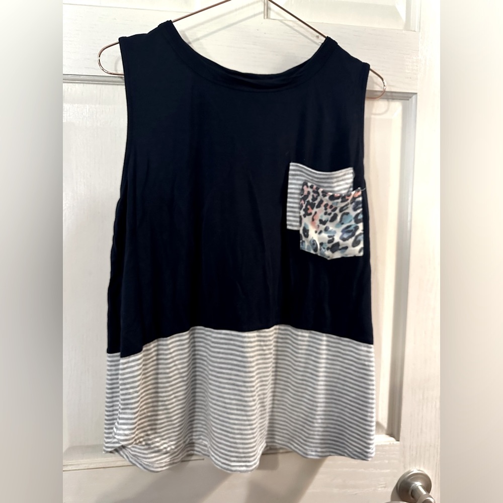 Sleeves casual top with pocket